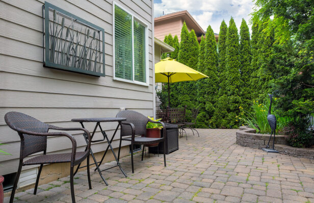 5 Tips for Selecting the Best Sandstone Pavers for Your Project