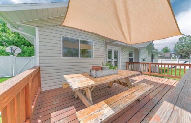 5 Reasons Custom Made Shade Sails Outshine Standard Covers
